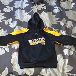 boys reebok Boston Bruins sweatshirt!